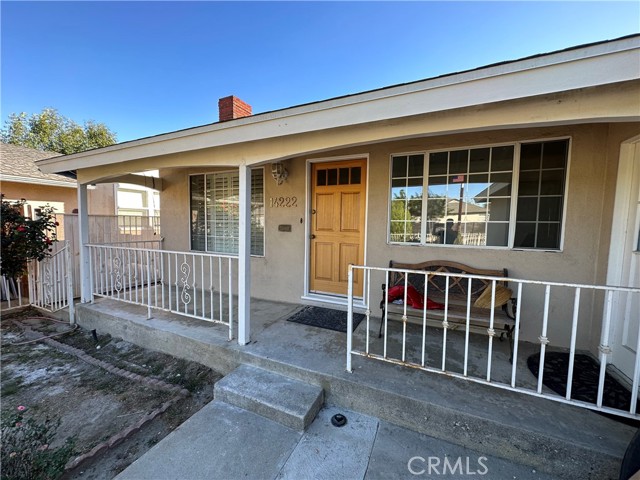 Detail Gallery Image 3 of 15 For 14222 Hart St, Van Nuys,  CA 91405 - 3 Beds | 2 Baths