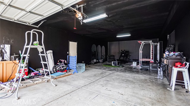 Detail Gallery Image 35 of 41 For 11938 Tiffany, Victorville,  CA 92392 - 4 Beds | 3 Baths