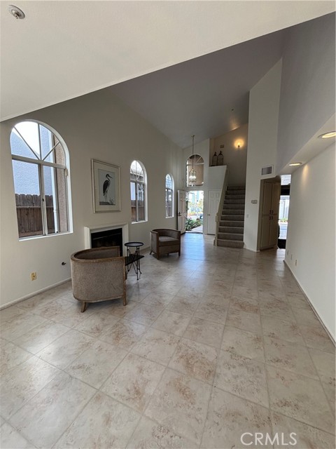 Detail Gallery Image 7 of 62 For 9213 Independence Way, North Hills,  CA 91343 - 4 Beds | 3 Baths