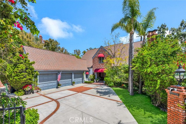 Detail Gallery Image 4 of 75 For 10302 Broadview Pl, North Tustin,  CA 92705 - 5 Beds | 4/1 Baths