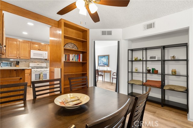 Detail Gallery Image 12 of 40 For 7137 Shoup Ave #34,  West Hills,  CA 91307 - 2 Beds | 2/1 Baths