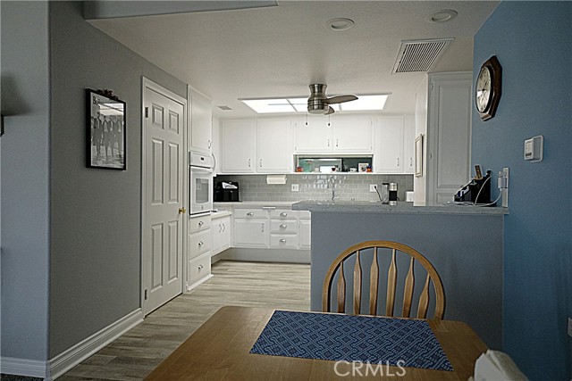 Detail Gallery Image 5 of 33 For 13141 Del Monte Dr 284f M11,  Seal Beach,  CA 90740 - 2 Beds | 1/1 Baths