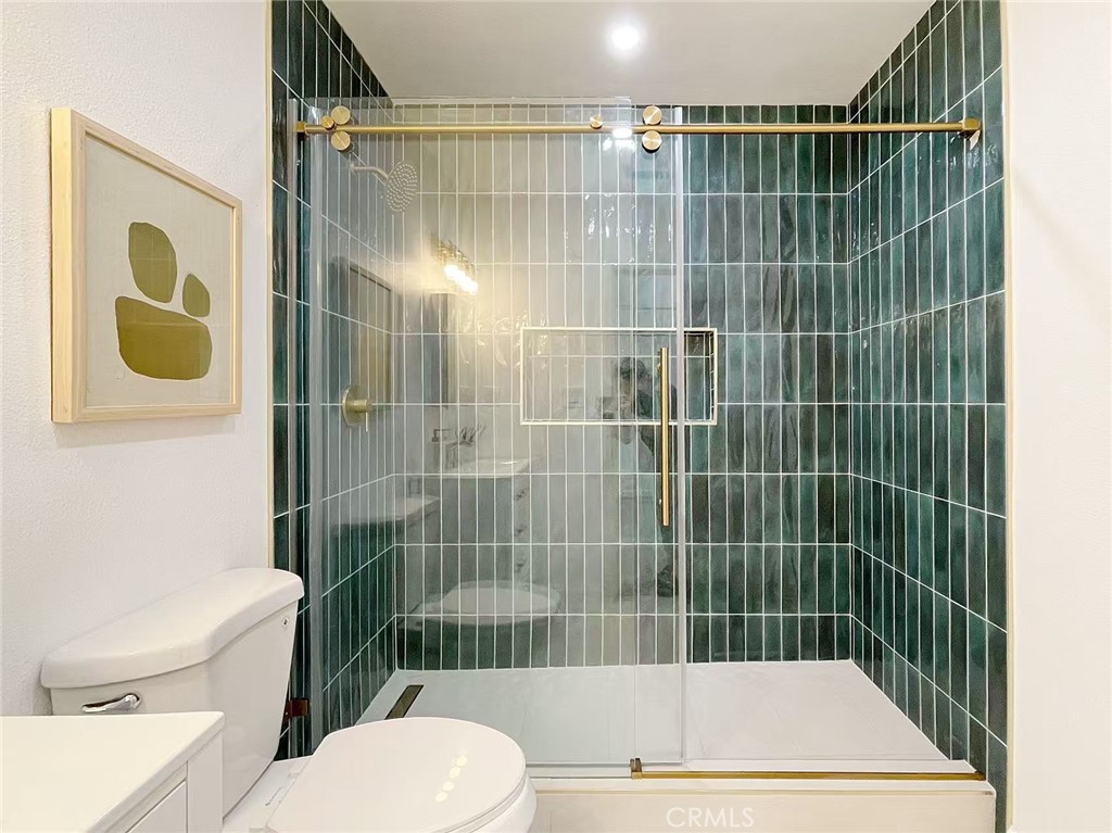 https://media.crmls.org/medias/5bd30781-1386-4c76-a262-1da24d130a97.jpg?preset=X-Large