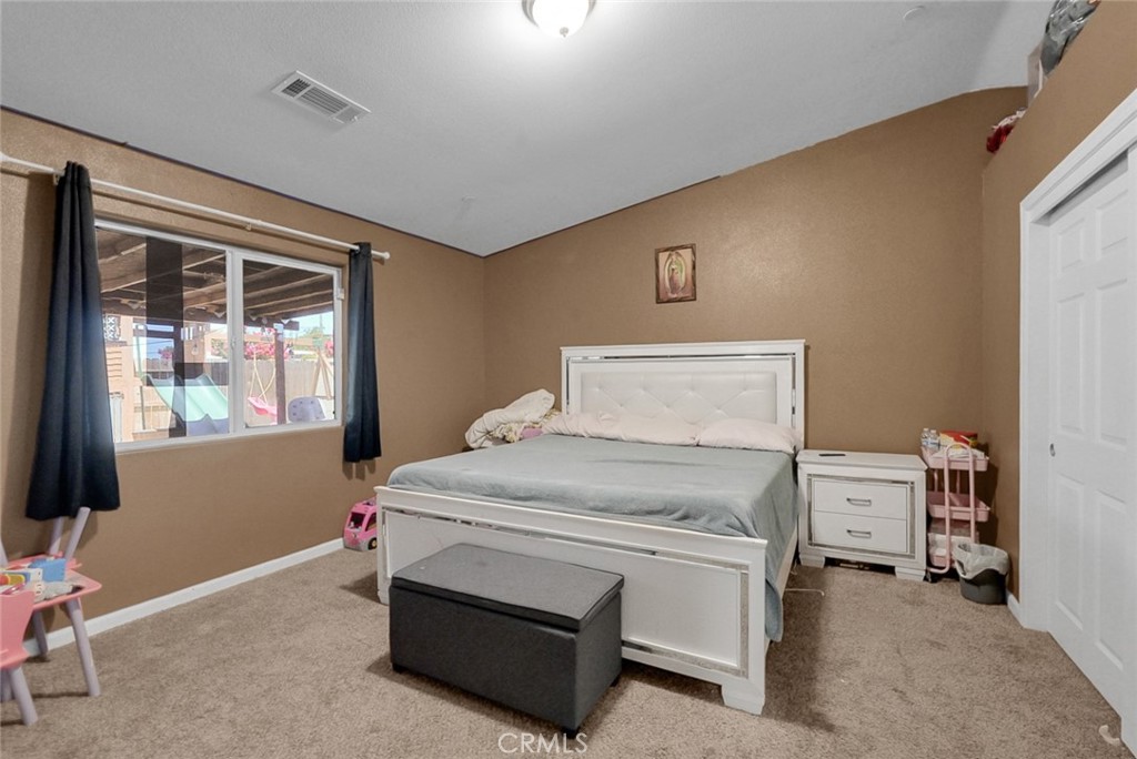 https://media.crmls.org/medias/5bd392ba-3951-496c-bc62-8ae3c0991090.jpg?preset=X-Large