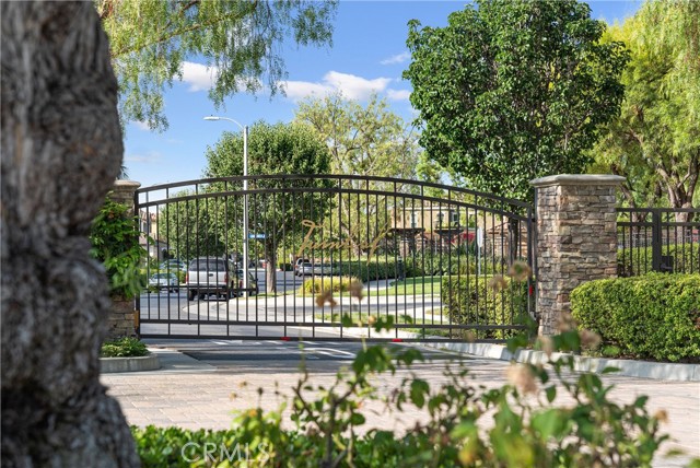 2580 Pearblossom Street, Fullerton CA: https://media.crmls.org/medias/5bd49aeb-a0fc-4e1a-bc80-ceb23bafb9aa.jpg