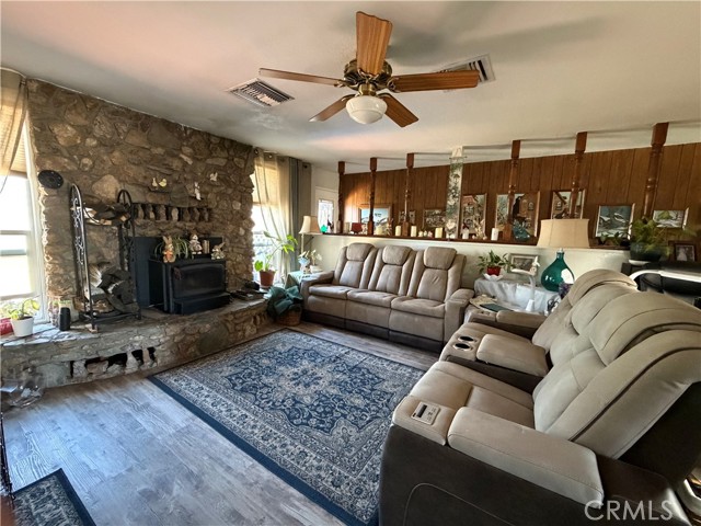 Detail Gallery Image 12 of 70 For 800 S 1st, Barstow,  CA 92311 - 4 Beds | 3 Baths