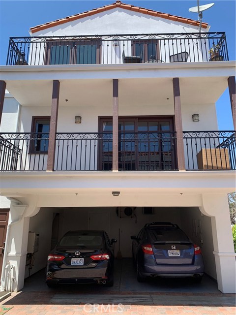 127 Avenida Serra B San Clemente, California Live and work close to downtown San Clemente. This beautiful 1,030 square foot is a half block from El Camino Real and two short blocks from Avenida Del Mar. Unit C is located on the second floor of a gorgeous Ole Hanson style building built in 2002. This unit has beautiful wood floors and a small bathroom with shower. It also boasts a small kitchenette with an electric stove top, sink, small refrigerator, and microwave. Both rooms have outside decks and the front facing deck has a peek-a-boo ocean view. This is a great place to work, relax, and entertain. One covered parking space and shared washer and dryer in carport. This triplex unit splits the water, sewer, and trash with the additional units at 80% (amounting to 26.6% per unit) and being offered on a nine-month lease.