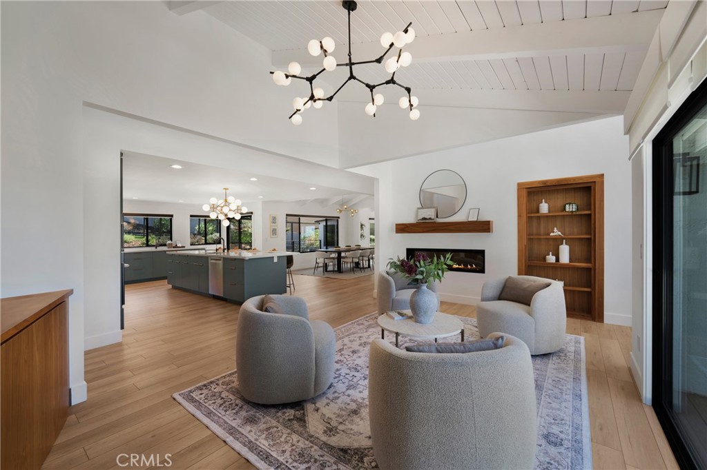 MLS #OC25221401 image #13