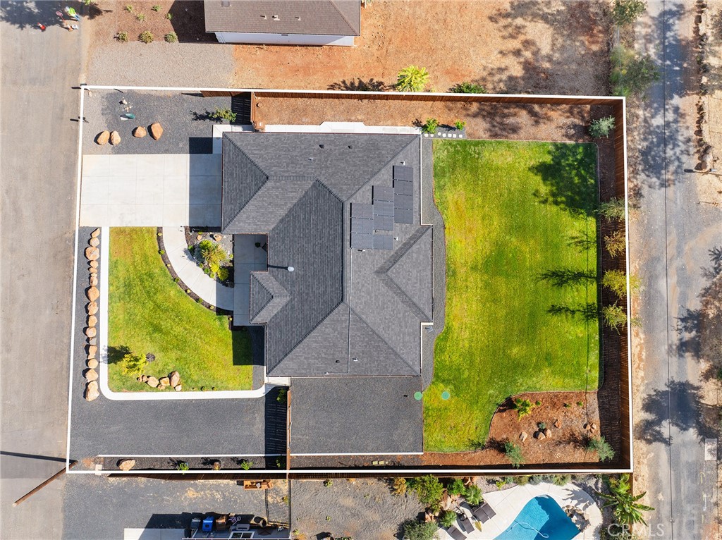 https://media.crmls.org/medias/5bd68b74-204c-4f0b-bf99-56006e3540a1.jpg?preset=X-Large