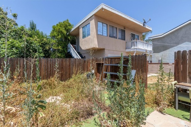 18713 Vanowen Street, Reseda CA: https://media.crmls.org/medias/5bd695c4-2940-443c-9cf8-5a29c314bd54.jpg