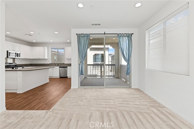 7554 Botany St, Chino CA: https://media.crmls.org/medias/5bd6ed13-587c-4ee6-a902-1858e0738ed0.jpg
