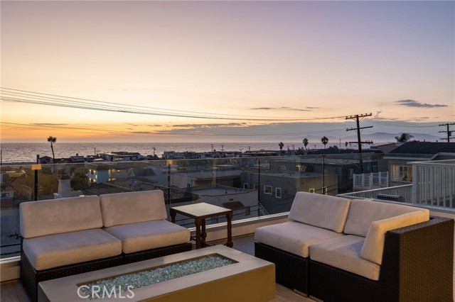 1737 Manhattan Avenue, Hermosa Beach CA: https://media.crmls.org/medias/5bd75e38-e16c-409d-80db-85045d6c107c.jpg