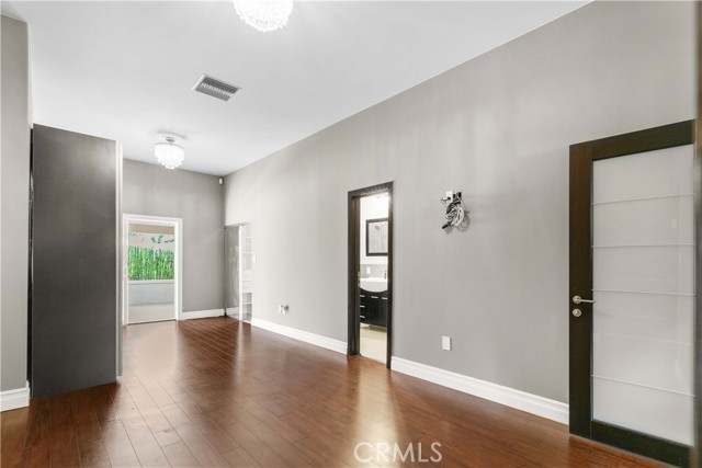 17206 Nugent Place, Granada Hills CA: https://media.crmls.org/medias/5bd7ee6a-12cf-4f9c-83e1-a762464dfa8e.jpg