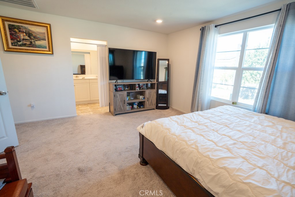 MLS #SB25252835 image #9