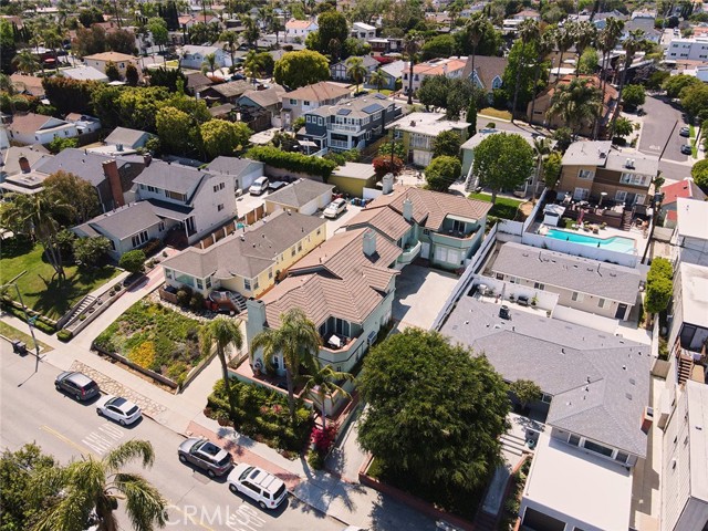 385 Park Avenue, Long Beach CA: https://media.crmls.org/medias/5bd83dc9-91a4-4d69-9274-cfee573ccc6d.jpg