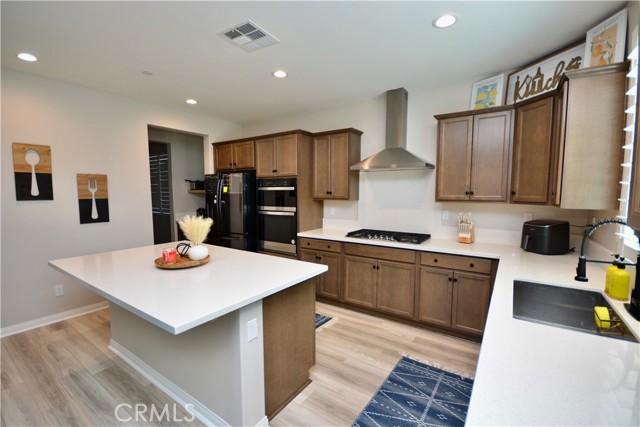 Detail Gallery Image 4 of 30 For 25377 Circle Stone Dr, Menifee,  CA 92586 - 5 Beds | 3/1 Baths