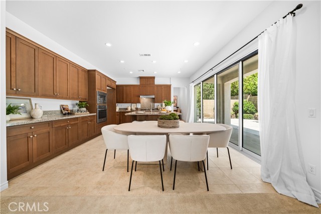 106 Trowel, Irvine CA: https://media.crmls.org/medias/5bd983b8-ab06-48e9-8e83-08751237a83d.jpg