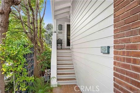 1030 Bayside Cove, Newport Beach CA: https://media.crmls.org/medias/5bd9fbe6-823a-44b7-a2f4-69da5ca8b62e.jpg