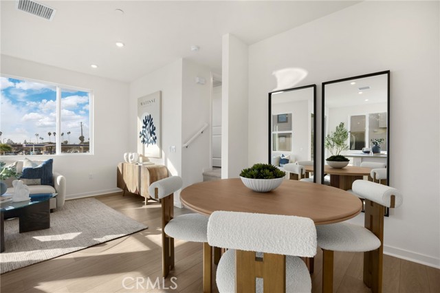 Detail Gallery Image 5 of 62 For 109 S Laxore St #306,  Anaheim,  CA 92804 - 2 Beds | 2/1 Baths