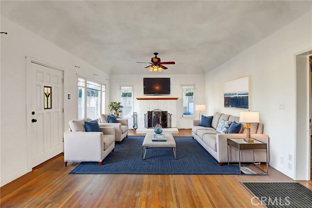 Detail Gallery Image 2 of 35 For 5907 Ibbetson Avenue, Lakewood,  CA 90713 - 2 Beds | 1 Baths