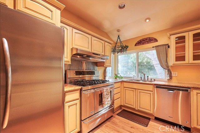 Detail Gallery Image 17 of 43 For 3432 Hollow Brook Cir #114,  Costa Mesa,  CA 92626 - 2 Beds | 2 Baths