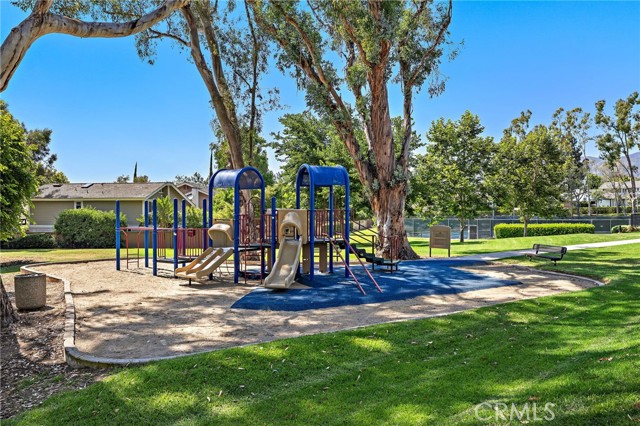 32042 Pleasant Glen Road, Rancho Santa Margarita CA: https://media.crmls.org/medias/5bdbb1f0-71a0-4a27-bd36-c5311a50e6c5.jpg
