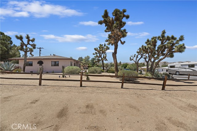 Detail Gallery Image 8 of 48 For 56287 Navajo Trl, Yucca Valley,  CA 92284 - 2 Beds | 1 Baths
