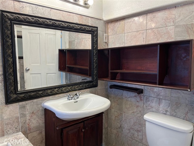 Detail Gallery Image 14 of 27 For 504 E Stuart Ave, Redlands,  CA 92374 - 4 Beds | 2 Baths