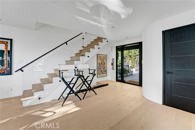 Detail Gallery Image 10 of 34 For 1782 Viewmont Dr, Los Angeles,  CA 90069 - 3 Beds | 4/1 Baths