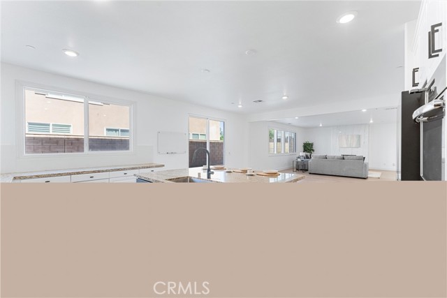 Detail Gallery Image 16 of 42 For 5305 Fulmer Ct, Jurupa Valley,  CA 91752 - 5 Beds | 4/1 Baths