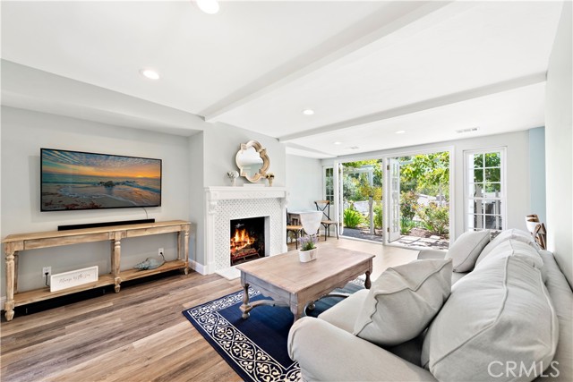 Detail Gallery Image 5 of 28 For 480 Thalia St, Laguna Beach,  CA 92651 - 2 Beds | 2 Baths