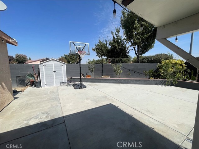 Detail Gallery Image 6 of 6 For 603 Calle Del Sol, Bakersfield,  CA 93307 - 4 Beds | 2 Baths