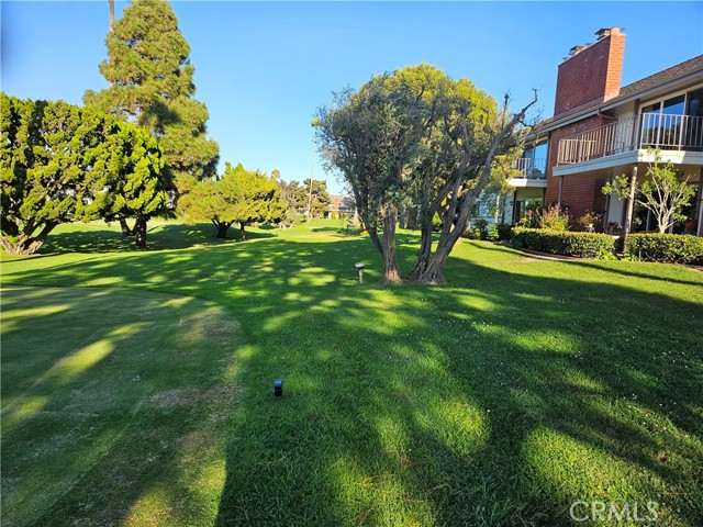 Detail Gallery Image 7 of 24 For 22952 Nadine Cir #B,  Torrance,  CA 90505 - 2 Beds | 2 Baths