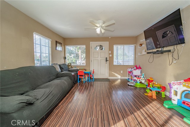 906 E 105th Street, Los Angeles, CA, 90002 906 E 105th Street, Los Angeles, CA, 90002