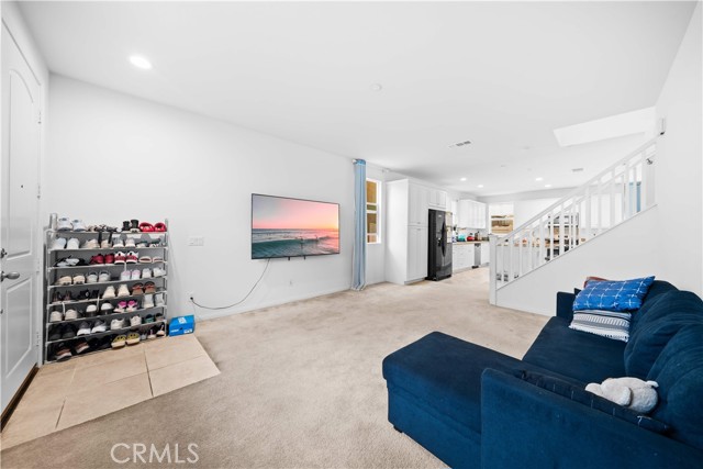 Detail Gallery Image 7 of 42 For 5874 Silver Oaks Dr, Chino,  CA 91710 - 3 Beds | 2/1 Baths