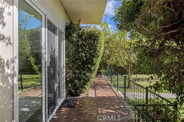 Detail Gallery Image 8 of 26 For 14620 Addison St, Sherman Oaks,  CA 91403 - 4 Beds | 3 Baths