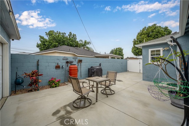 13622 Benfield Avenue, Norwalk CA: https://media.crmls.org/medias/5bdf268b-9fd3-4f00-85ff-7599ba693a09.jpg