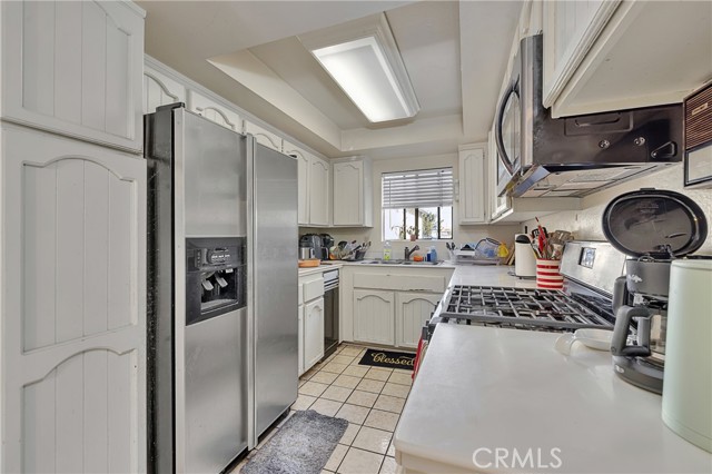 Detail Gallery Image 21 of 50 For 107 S Helberta Avenue #4,  Redondo Beach,  CA 90277 - 3 Beds | 3 Baths