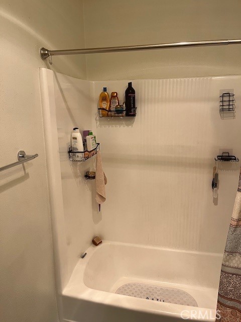 18307 BURBANK Boulevard # 41, Tarzana (los Angeles), California 91356, 2 Bedrooms Bedrooms, ,2 BathroomsBathrooms,Residential,For Sale,18307 BURBANK Boulevard # 41,CRSR24222104