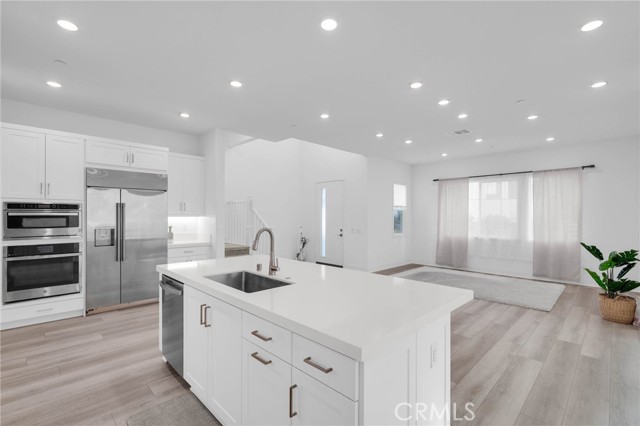 Detail Gallery Image 11 of 46 For 27216 Coyote Bush Ct, Valencia,  CA 91381 - 4 Beds | 5 Baths