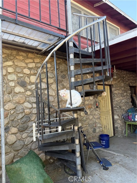 Detail Gallery Image 2 of 6 For 1510 W Merrill, Rialto,  CA 92376 - 4 Beds | 2/1 Baths