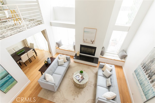 Detail Gallery Image 12 of 38 For 1139 Harvard St #B,  Santa Monica,  CA 90403 - 3 Beds | 2/1 Baths