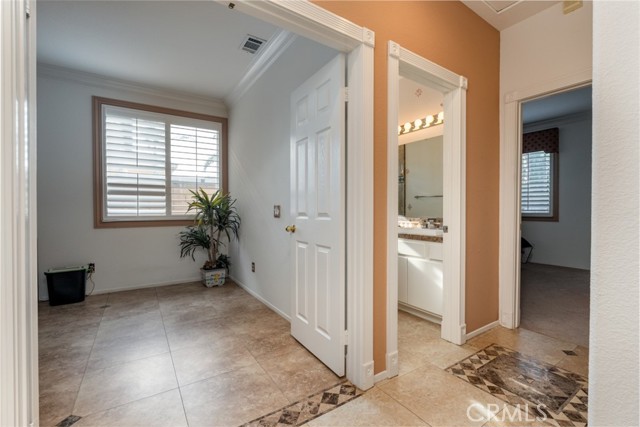 Detail Gallery Image 18 of 48 For 960 Hemingway Dr, Corona,  CA 92878 - 3 Beds | 2 Baths