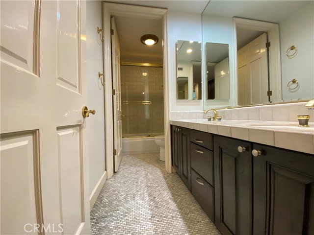 Detail Gallery Image 19 of 50 For 11734 Folkstone Ln, Bel Air,  CA 90077 - 4 Beds | 3/1 Baths