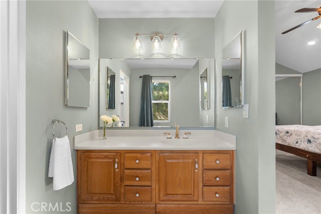 Detail Gallery Image 33 of 41 For 23439 via Elisandra, Valencia,  CA 91355 - 5 Beds | 3 Baths