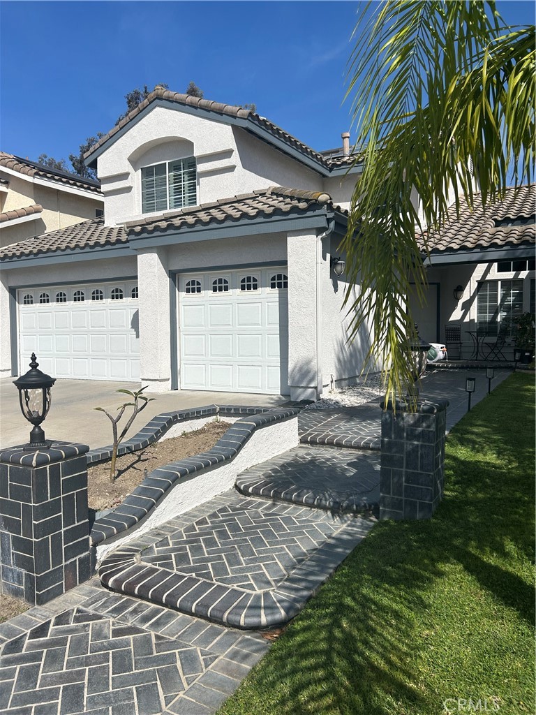 1046 S Mountcrest Court