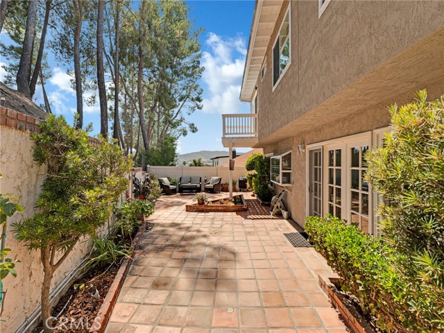 28702 Eagleton Street, Agoura Hills CA: https://media.crmls.org/medias/5be1b5c3-5c0c-4f0a-9057-b93bd16d40e5.jpg