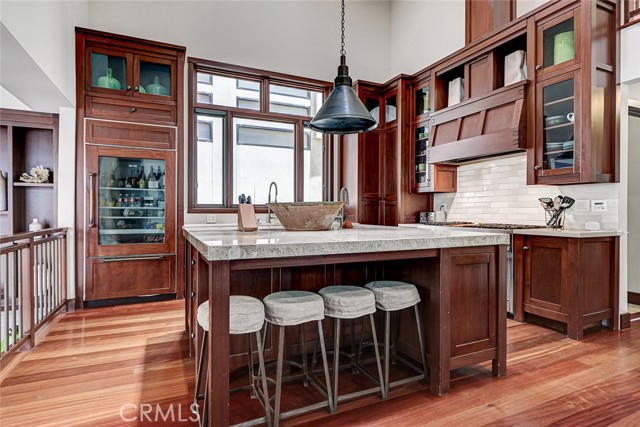 Detail Gallery Image 11 of 44 For 436 32nd St., Manhattan Beach,  CA 90266 - 4 Beds | 4 Baths