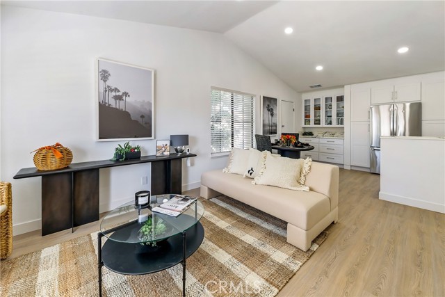 Detail Gallery Image 4 of 33 For 7720 Elmdale Way #H,  Stanton,  CA 90680 - 2 Beds | 1 Baths