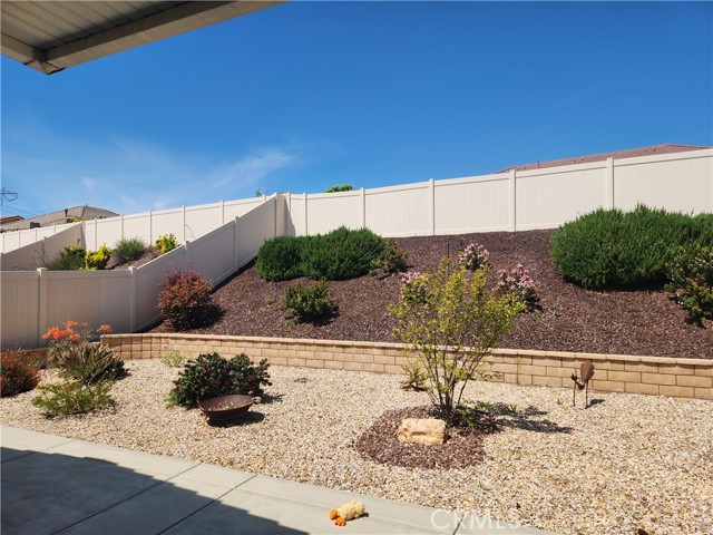 Detail Gallery Image 21 of 25 For 451 Princeton Peak, Beaumont,  CA 92223 - 2 Beds | 2 Baths